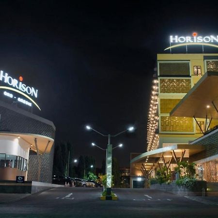 Horison Gkb Gresik Hotel Ngoại thất bức ảnh